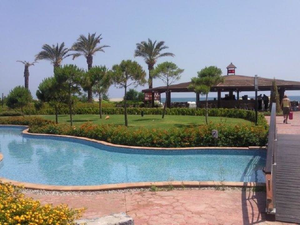 Beach Bar Hotel Miracle Resort