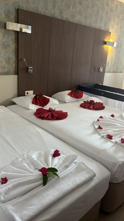 Zimmer Port Side Resort Hotel