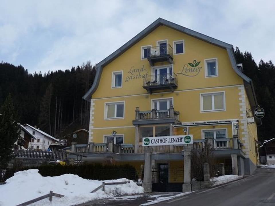 Außenansicht im Januar 2010 Landgasthof Lenzer