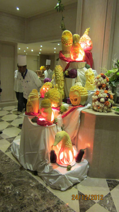 Büffetkunst an Heiligabend Makadi Spa - Adults only