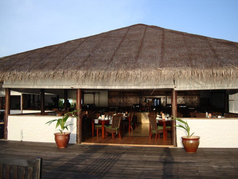 Rehendhi Restaurant Cinnamon Dhonveli Maldives