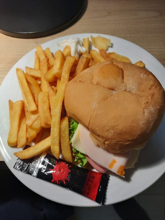 Gastro Saturn Palace Resort Hotel