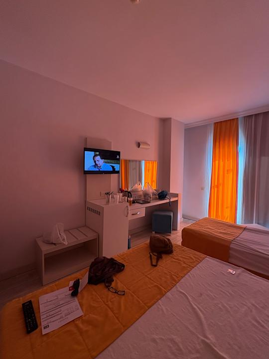 Zimmer Ramada Resort by Wyndham Side