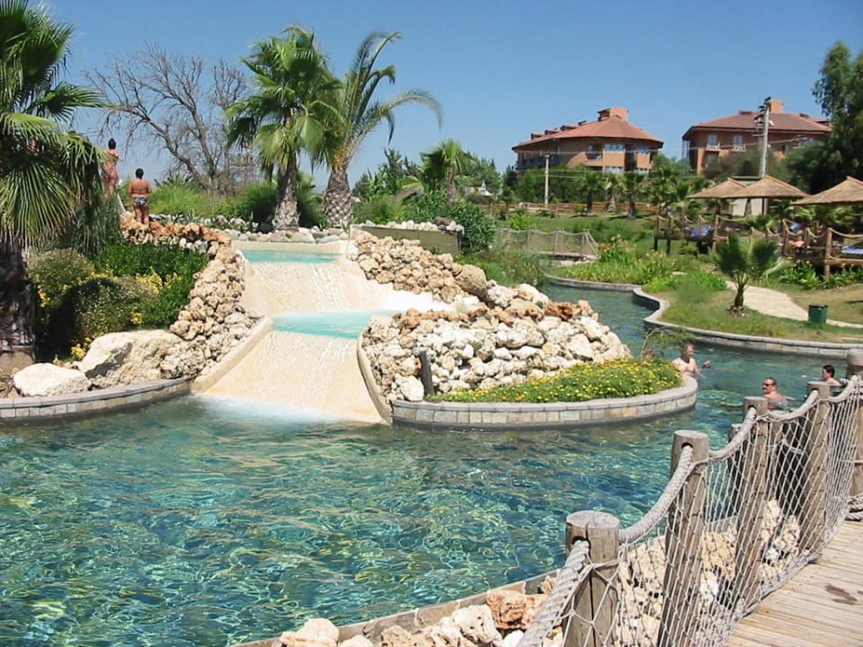 Amazon Water World Club Grand Side