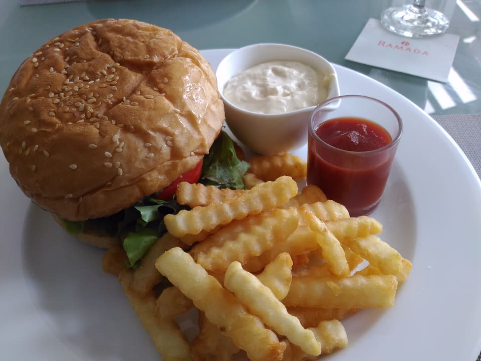Gastro Ramada Phuket Southsea