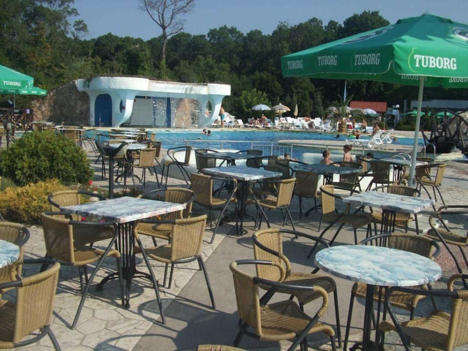 vue de la piscine Hotel Gergana