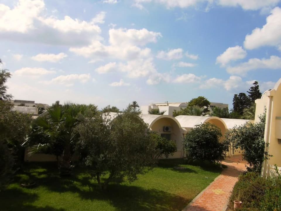 Wege zu den Bungalows Dar Khayam