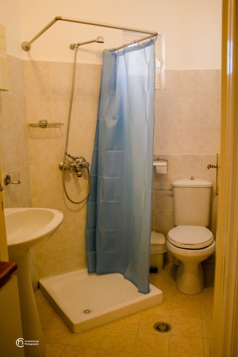 Bath George Apartments Stegna