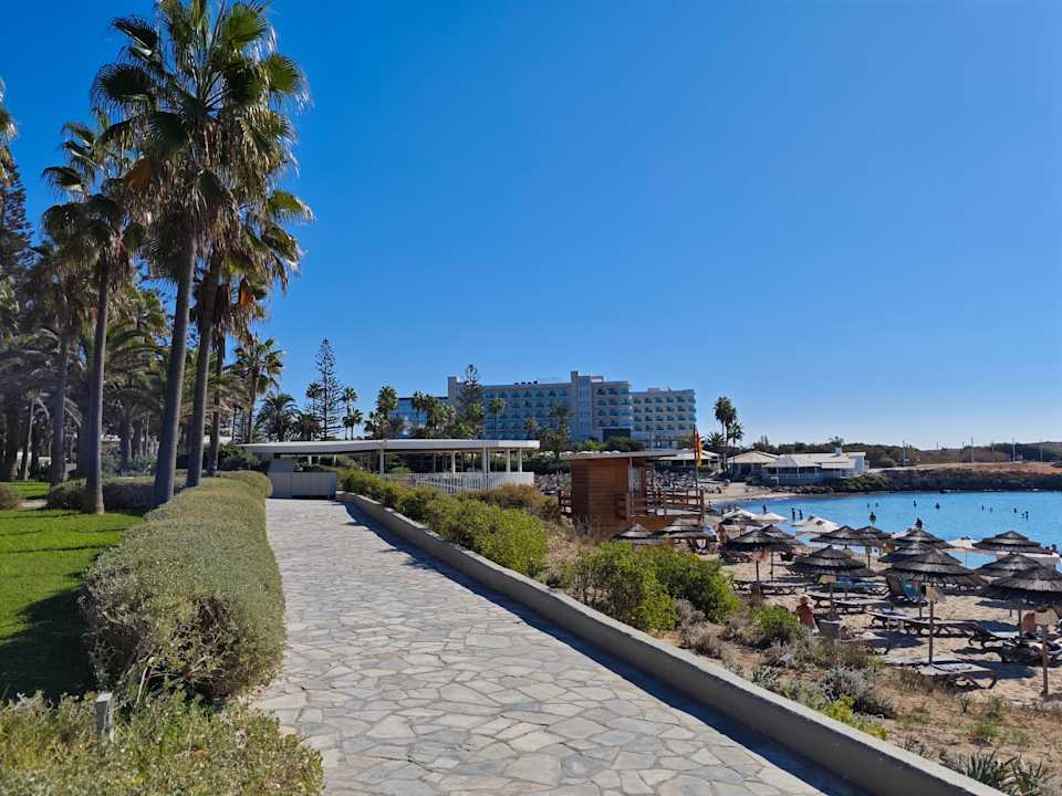 Strand Hotel Nissi Beach Resort