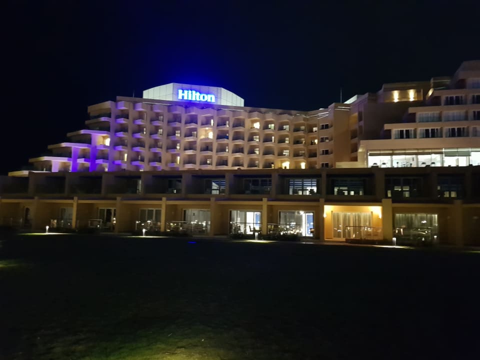 Außenansicht Hilton Hurghada Plaza