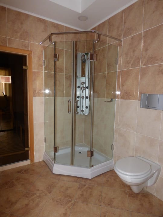 Badezimmer (Zimmer 2) Hotel Golden Dragon