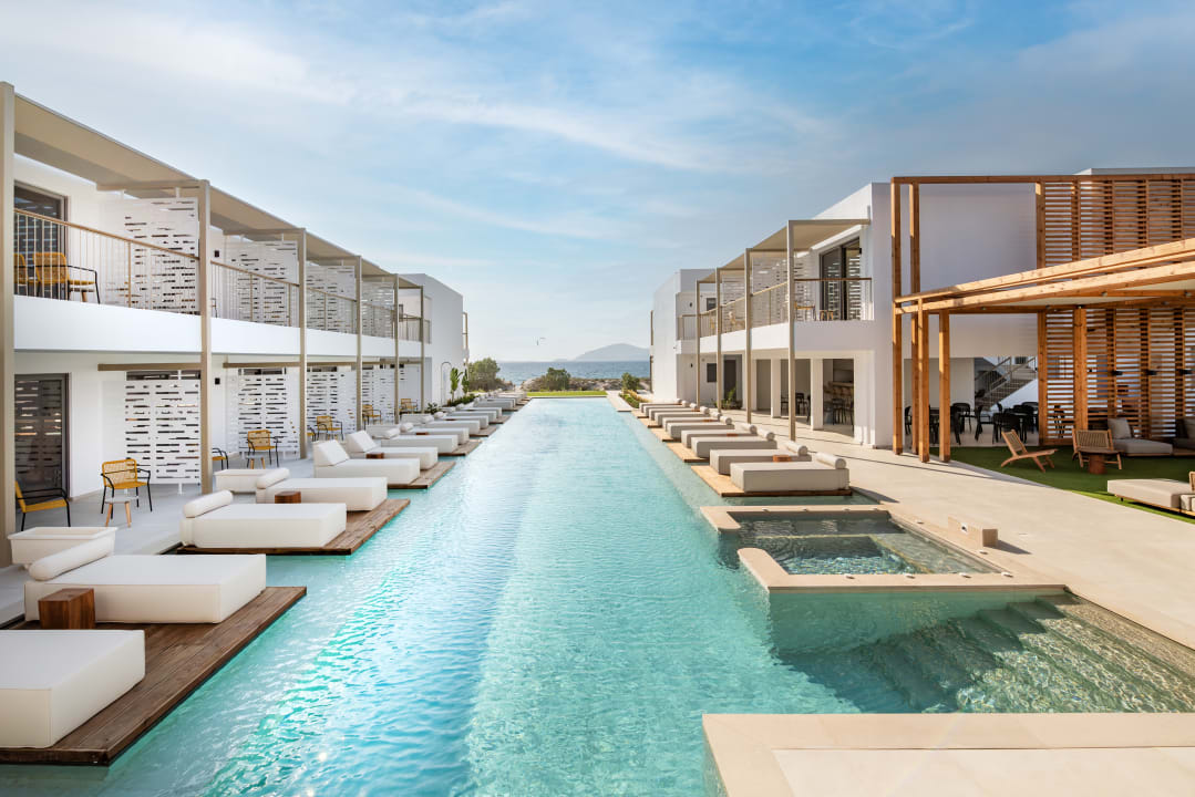 Pool Paralos Kyma Dunes