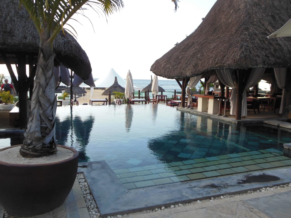 Am 2. Pool - kleiner & ruhiger Veranda Pointe aux Biches Hotel