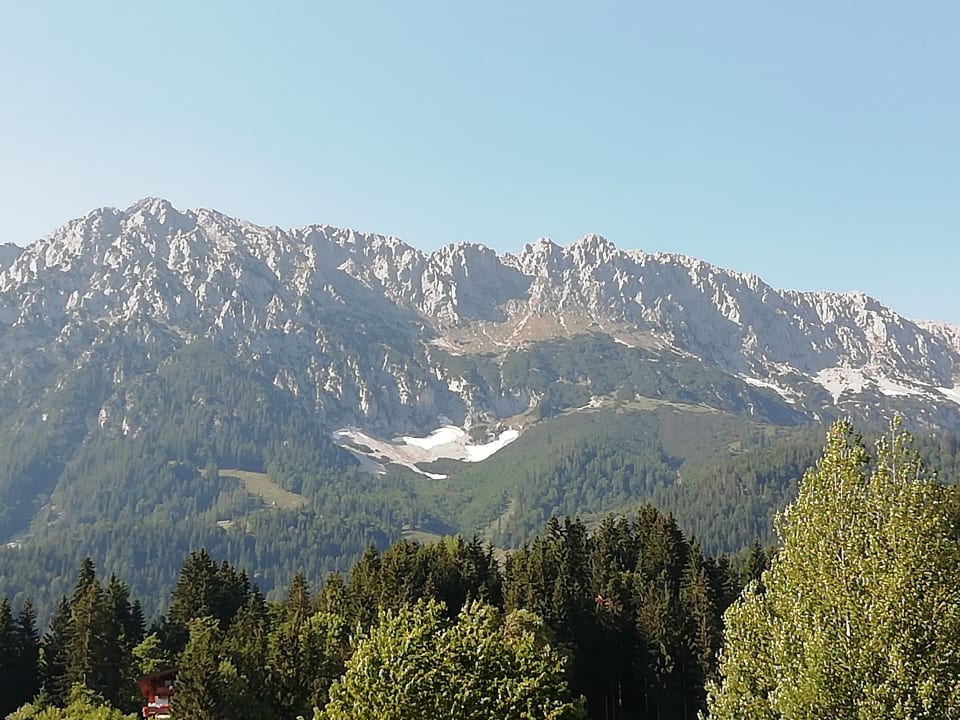 Ausblick Garni Hotel - Das Alpin Kaiserzeit