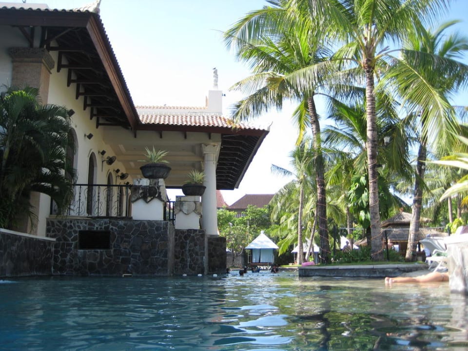 Pool Hard Rock Hotel Bali