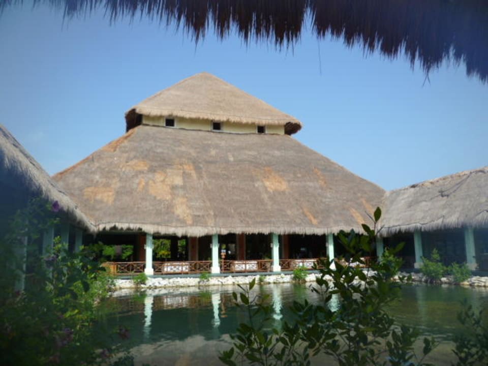 Blick zur Lobby im White Sand Resort Grand Palladium Select White Sand Resort & Spa