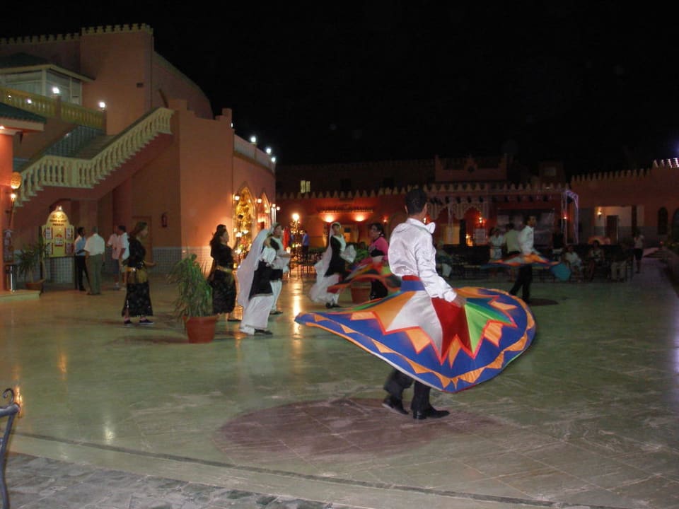 Танец Pickalbatros Alf Leila Wa Leila Resort - Neverland Hurghada