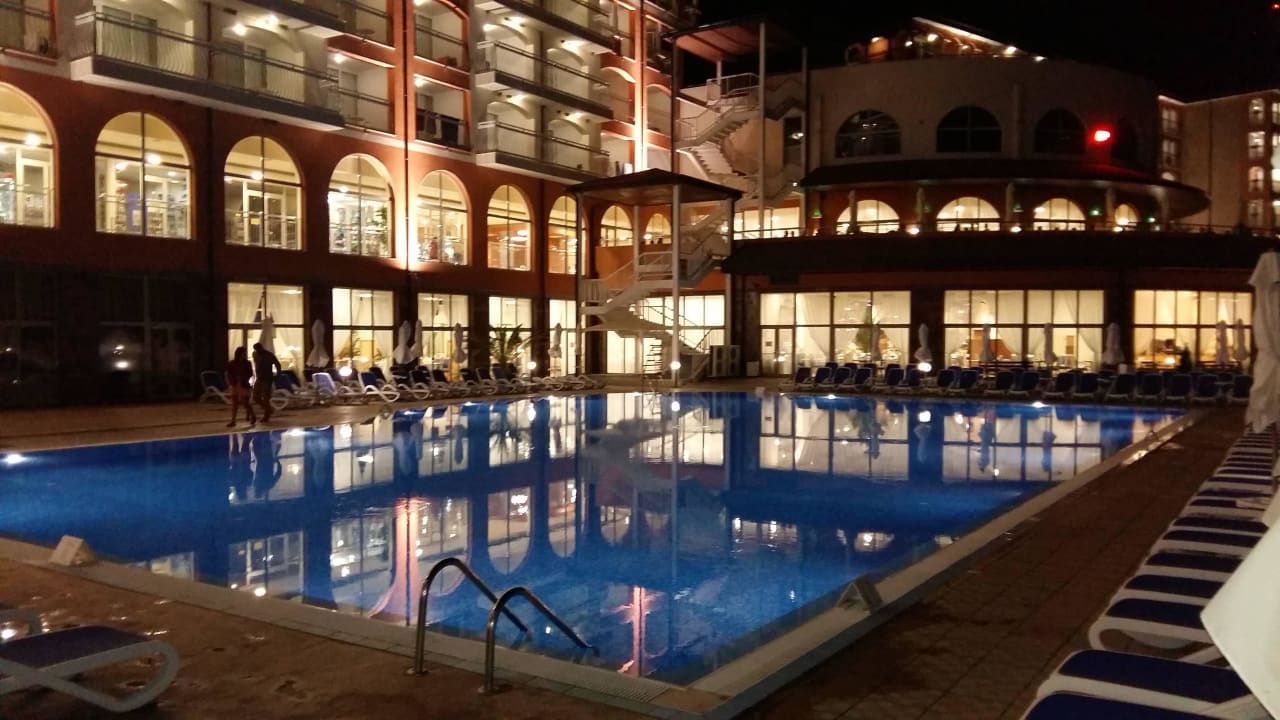 Am Abend  Sol Luna Bay