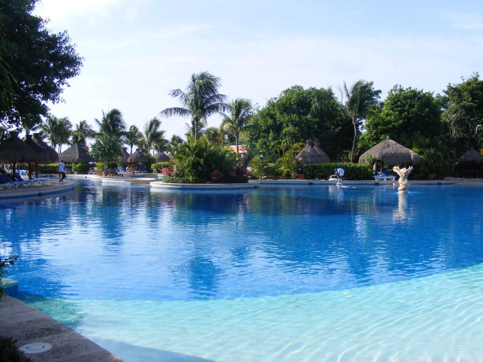 Großer Pool Iberostar Waves Tucan