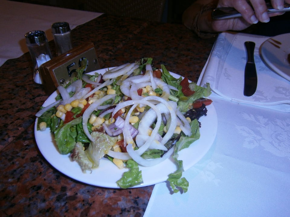 Salat Asterias Beach