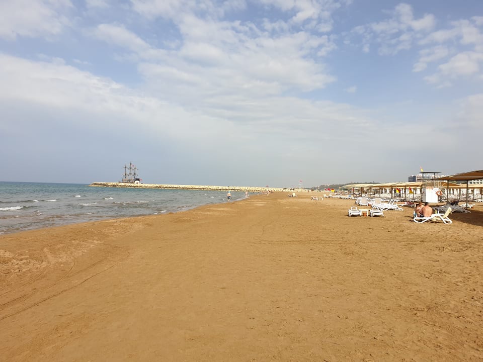 Strand Port Side Resort Hotel