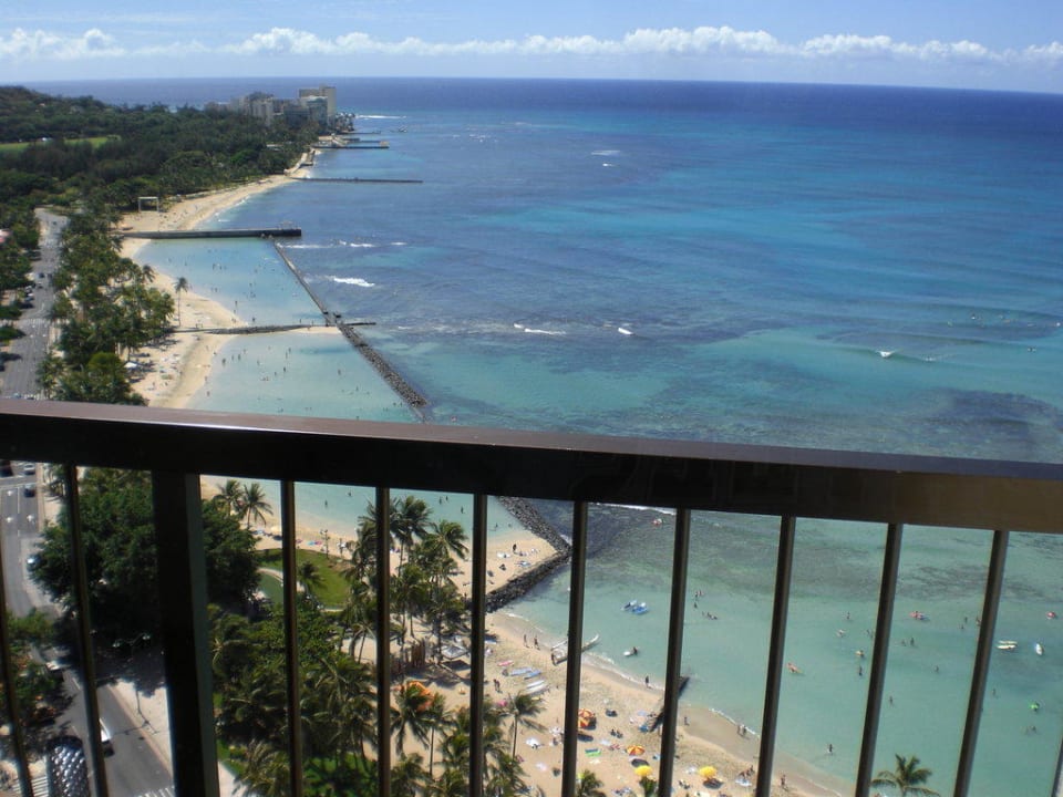Blick vom Balkon in der 29. Etage Hotel Hyatt Regency Waikiki Resort and Spa
