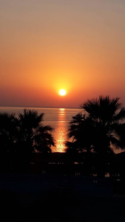 Sonnenaufgang vom Zimmer aus Hotel Aquarius Beach