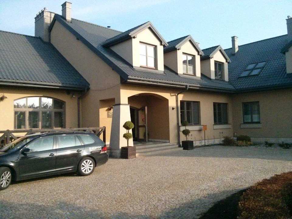 Wejscie do hotelu Hotel Sielanka nad Pilicą