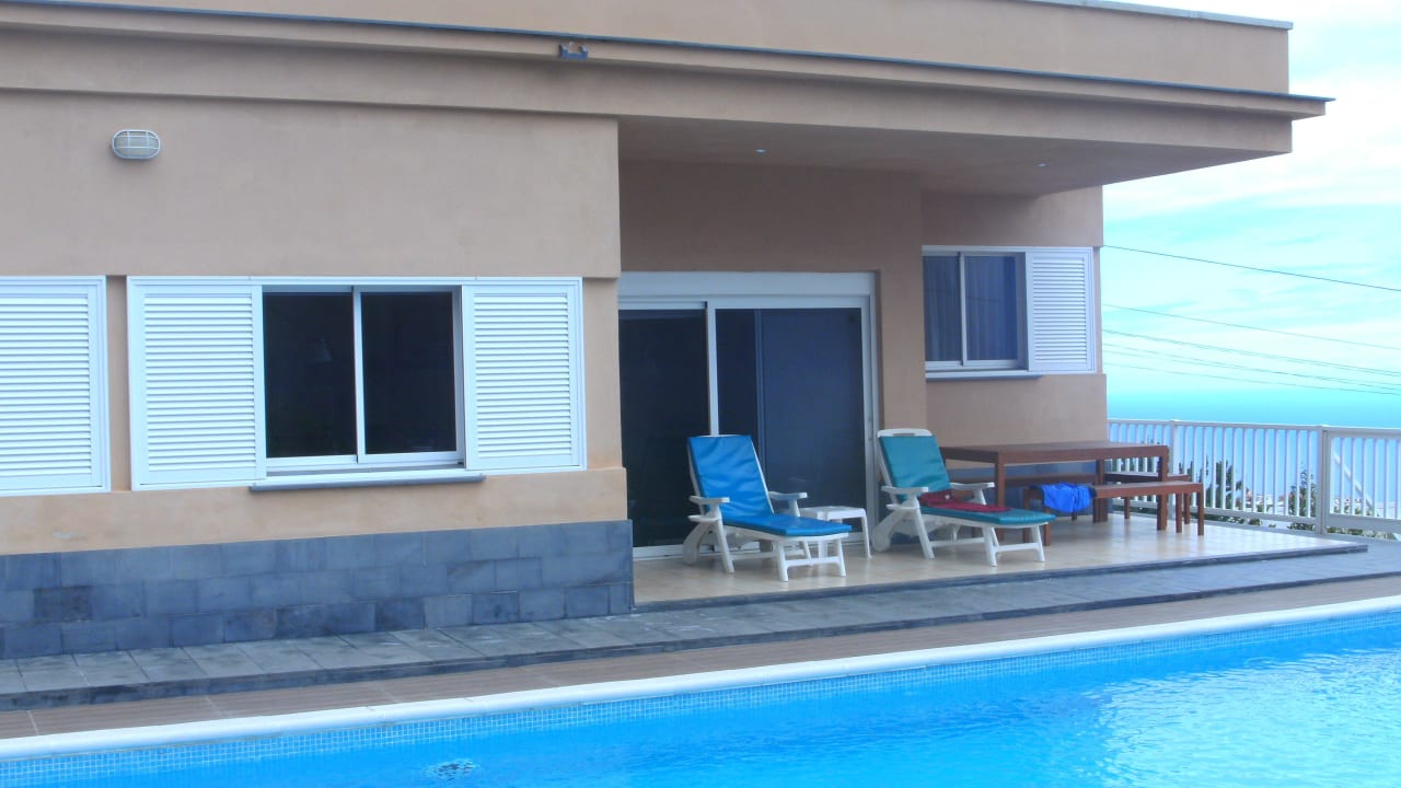 Terrasse mit Pool Villa La Hiedra