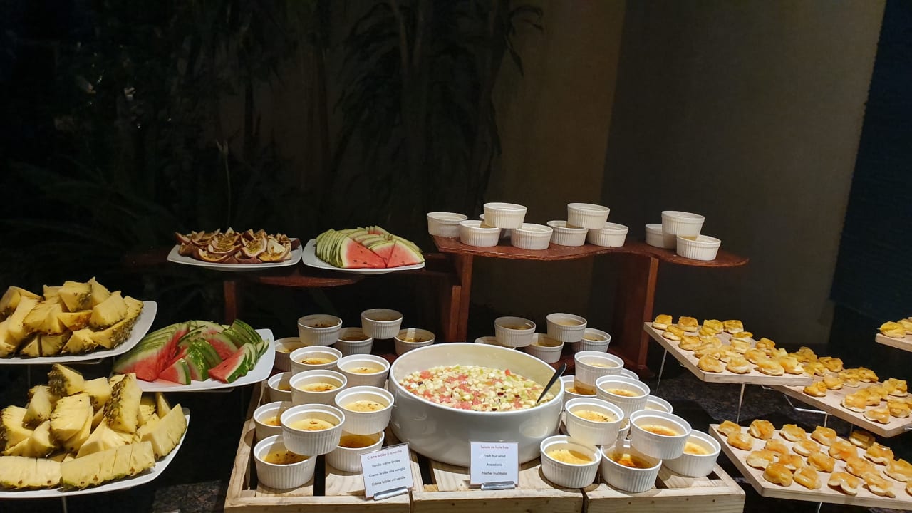 Gastro Sands Suites Resort & Spa