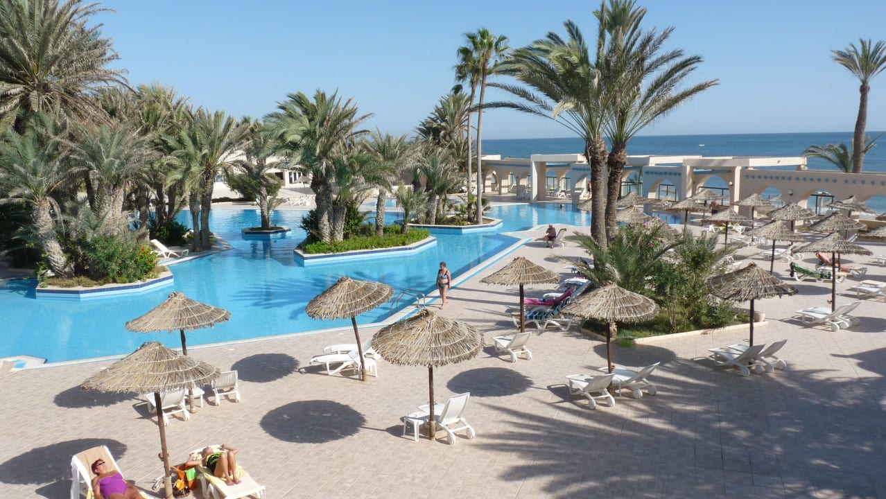 Großer 2. Pool direkt am Meer Zita Beach Resort