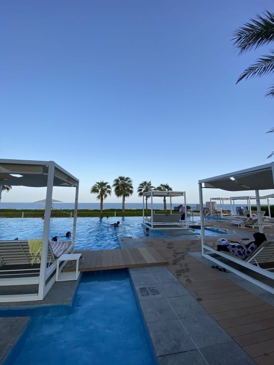 Pool InterContinental Fujairah Resort