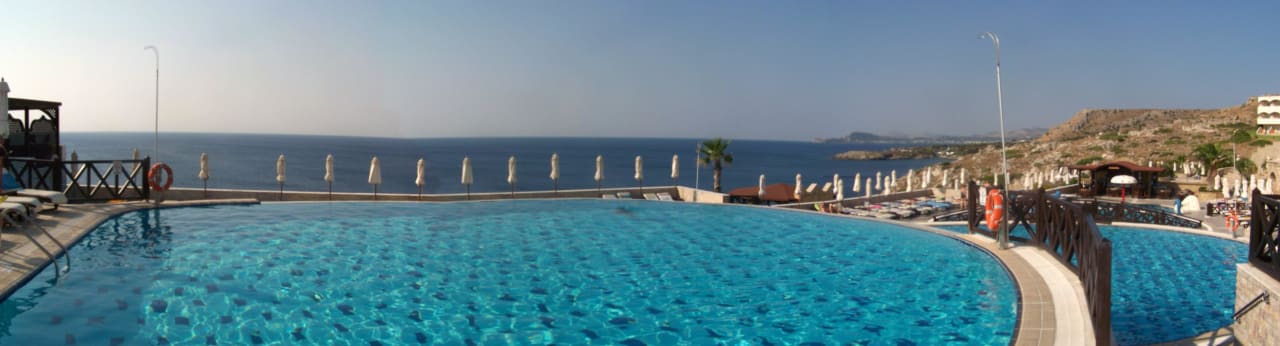 Terrassen-Pool Hotel Kalithea Horizon Royal