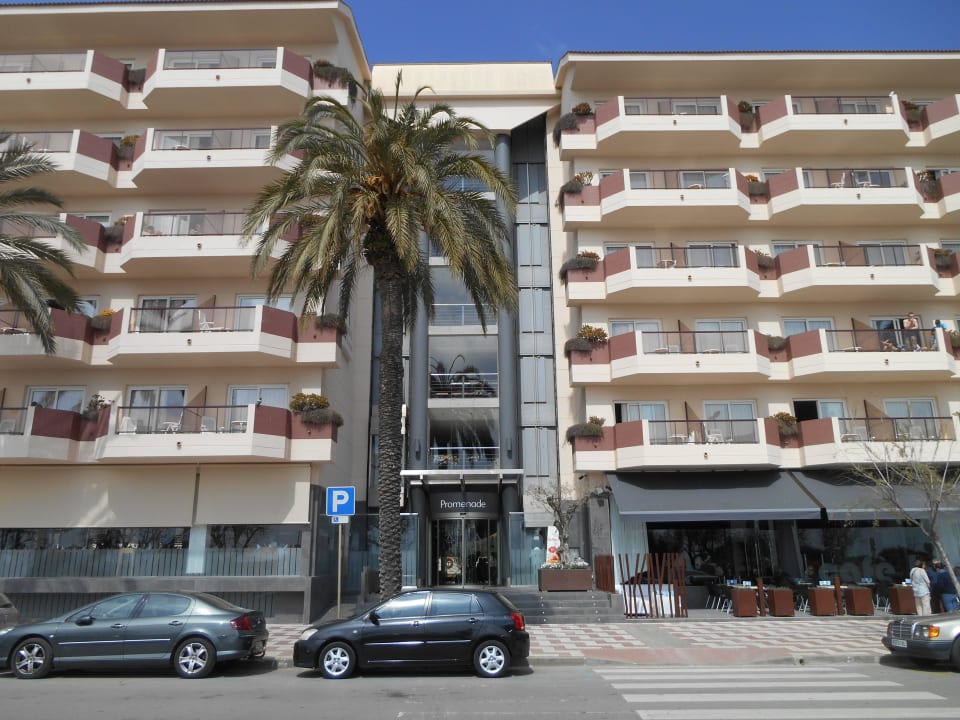 Eingang mit Panorama Lift AQUA Hotel Promenade & Spa