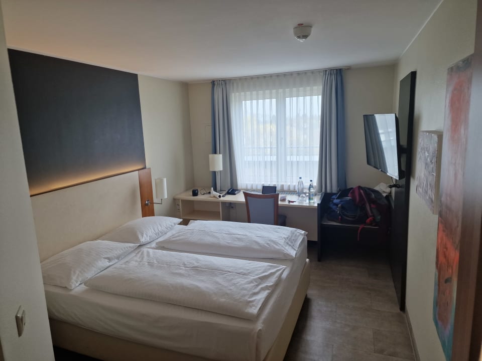 Zimmer Essential by Dorint Hotel Köln-Junkersdorf