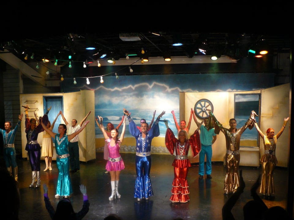 Finale Mamma Mia Alba Queen Hotel