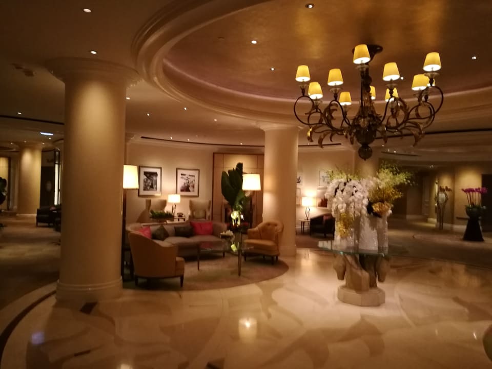 Lobby Hotel The Beverly Hills