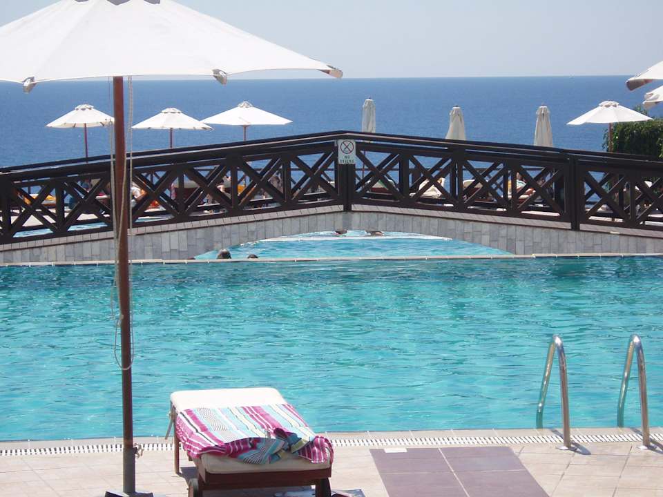 Poolanlage (Mythos - poolbar) Hotel Kalithea Horizon Royal
