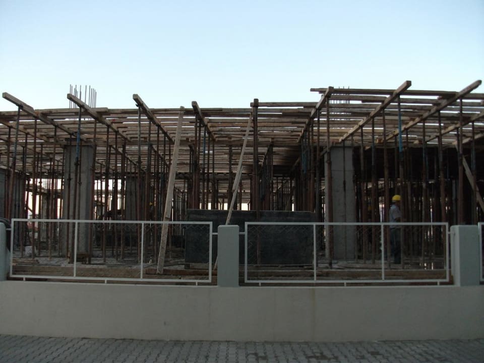 Baustelle Side Breeze Hotel