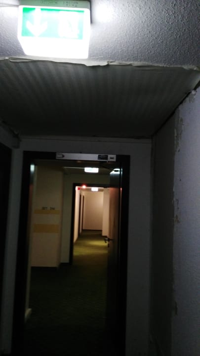 Der Flur auf Etage 3 Hotel Astoria