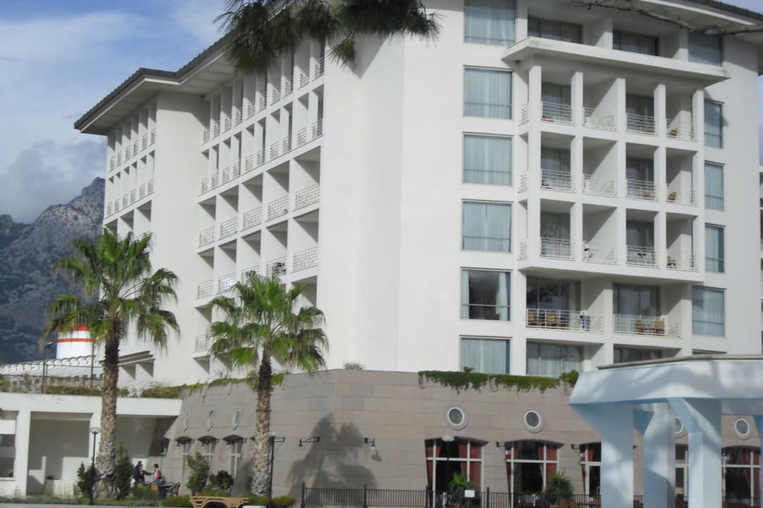 Seitenansicht vom Hotel Kilikya Palace Göynük