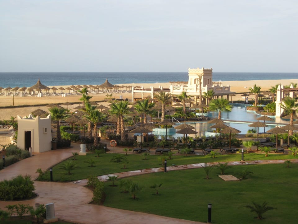 Eiskalter Swimmingpool Hotel Riu Touareg