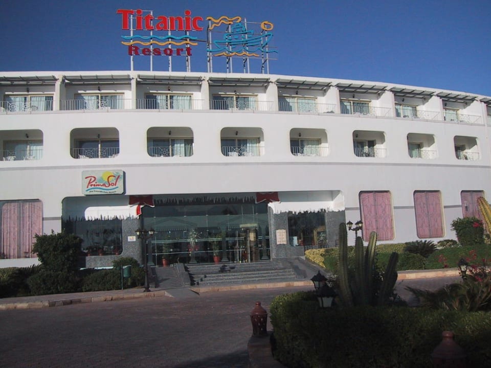 Haupteingang Titanic Resort & Aqua Park