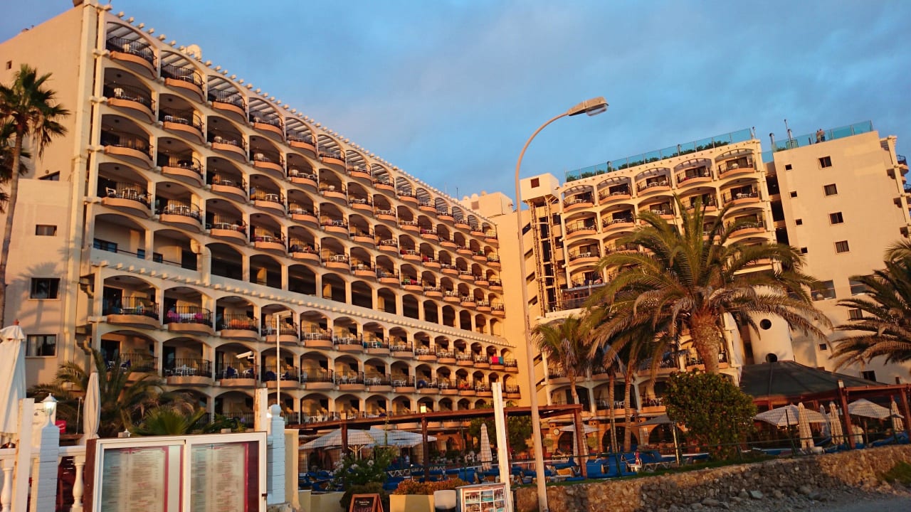 Hotel von der Meerseite Bull Dorado Beach & Spa