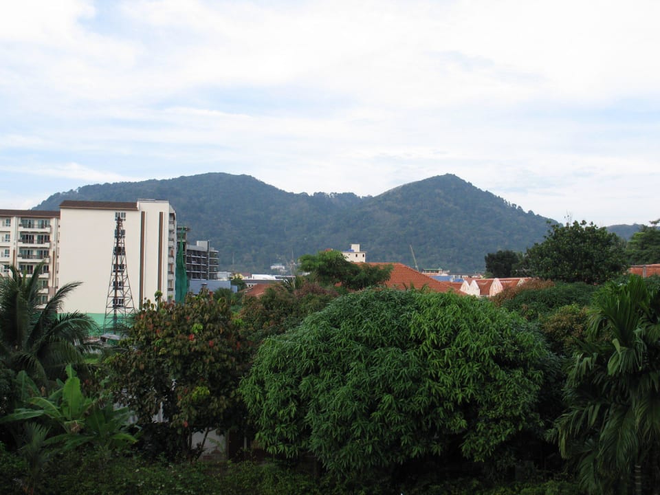 Dalla camera Hotel Paripas Mansion