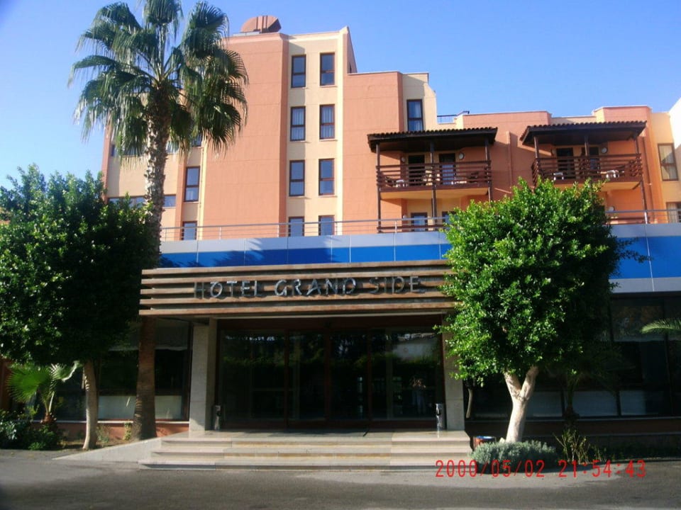 Hotel Eingang Hotel Grand Side