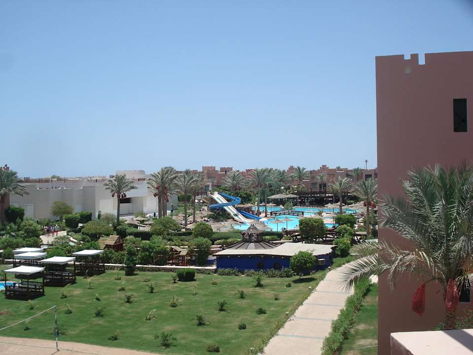 Widok na kompleks Rehana Sharm Resort Aqua Park & Spa