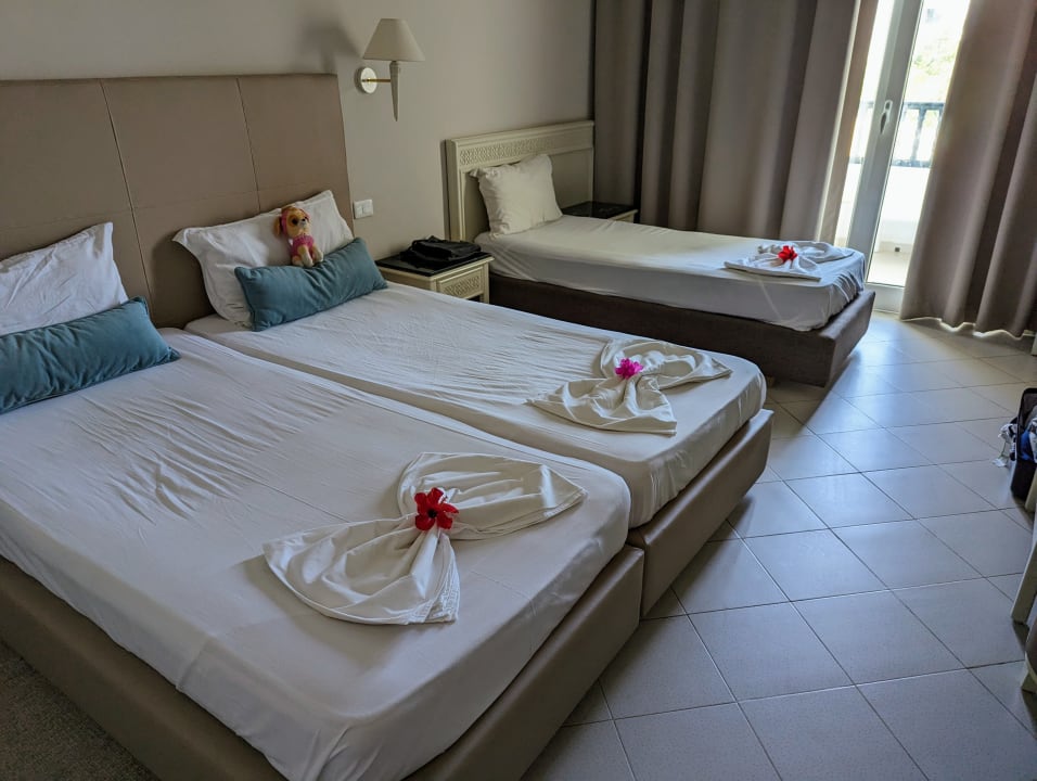 Zimmer Hotel Royal Nozha