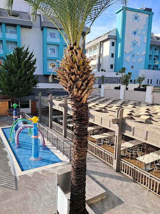 Pool Side Story Resort & Spa