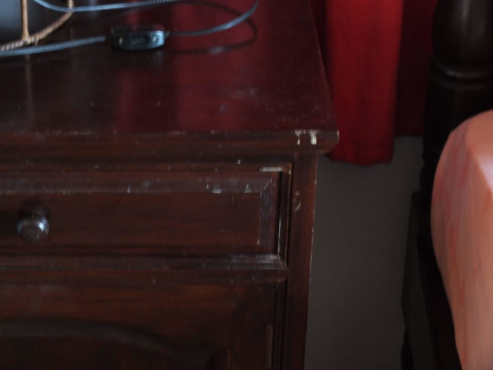 Nachtschrank Varinda Garden Resort